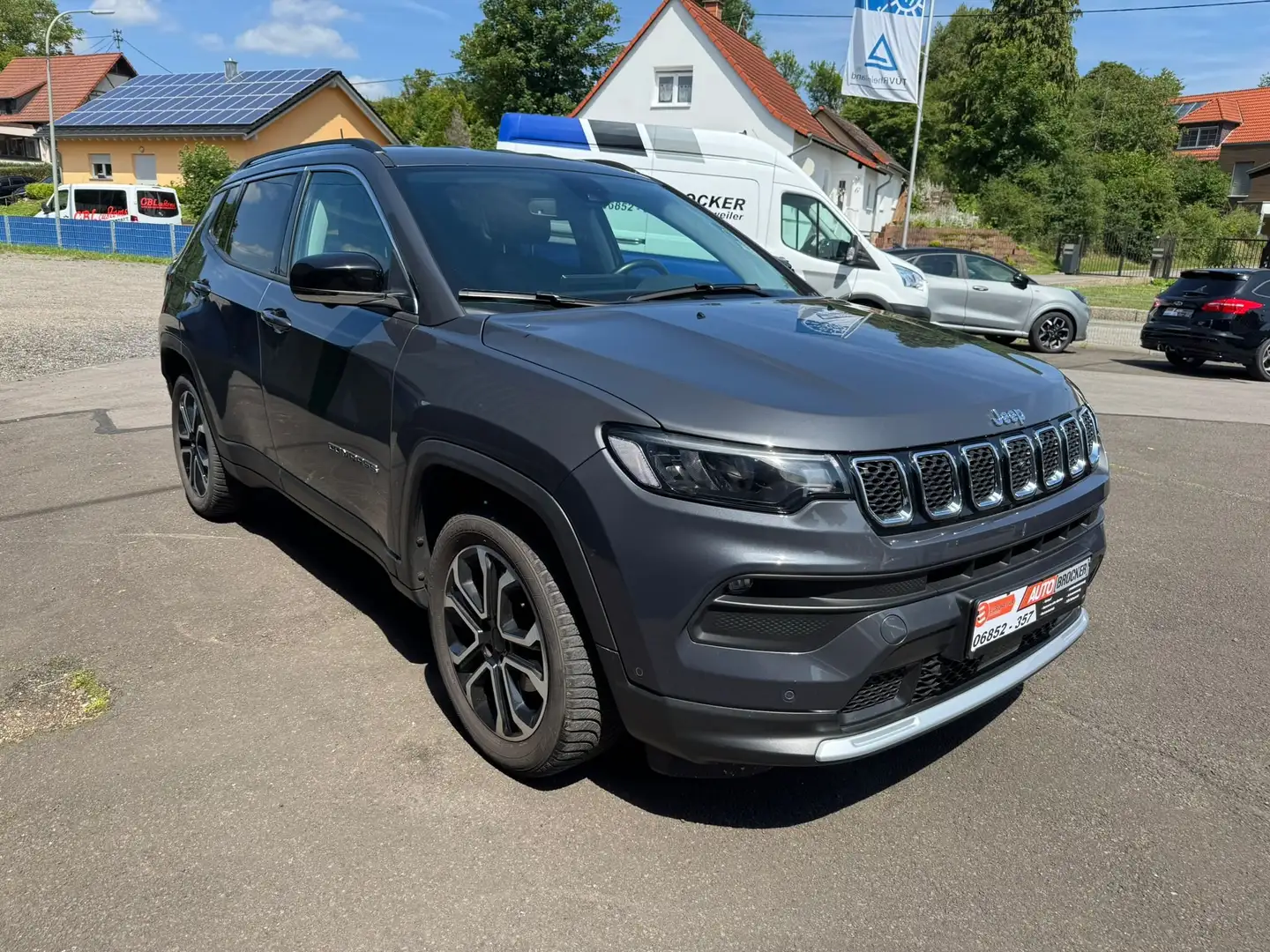 Jeep Compass Limited Grau - 2