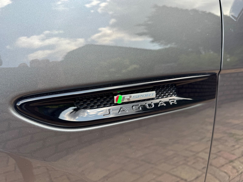 Jaguar F-Pace F-PACE R-Sport AWD — photo 14