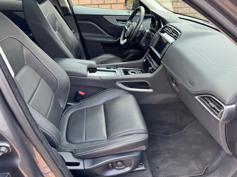 Jaguar F-Pace F-PACE R-Sport AWD — photo 7