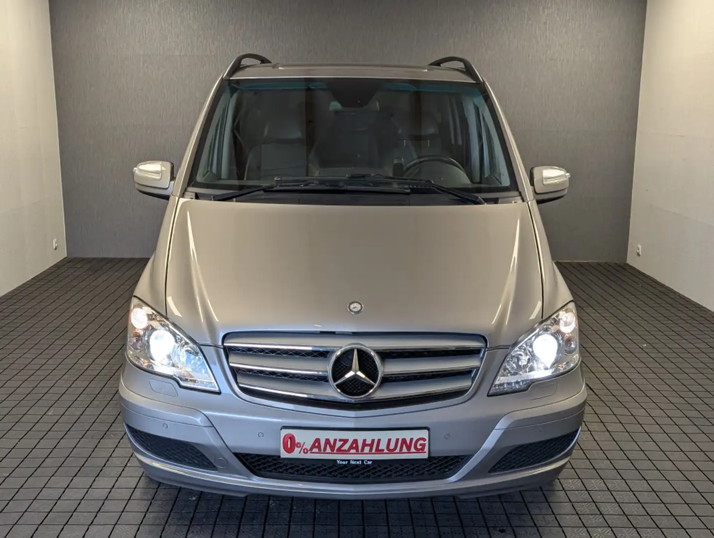 Mercedes-Benz Viano 3.0 CDI Edition lang+AHK+Bi-Xenon+Kam+Navi Beige - 2