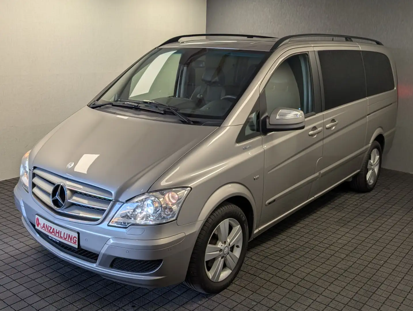 Mercedes-Benz Viano 3.0 CDI Edition lang+AHK+Bi-Xenon+Kam+Navi Beige - 1