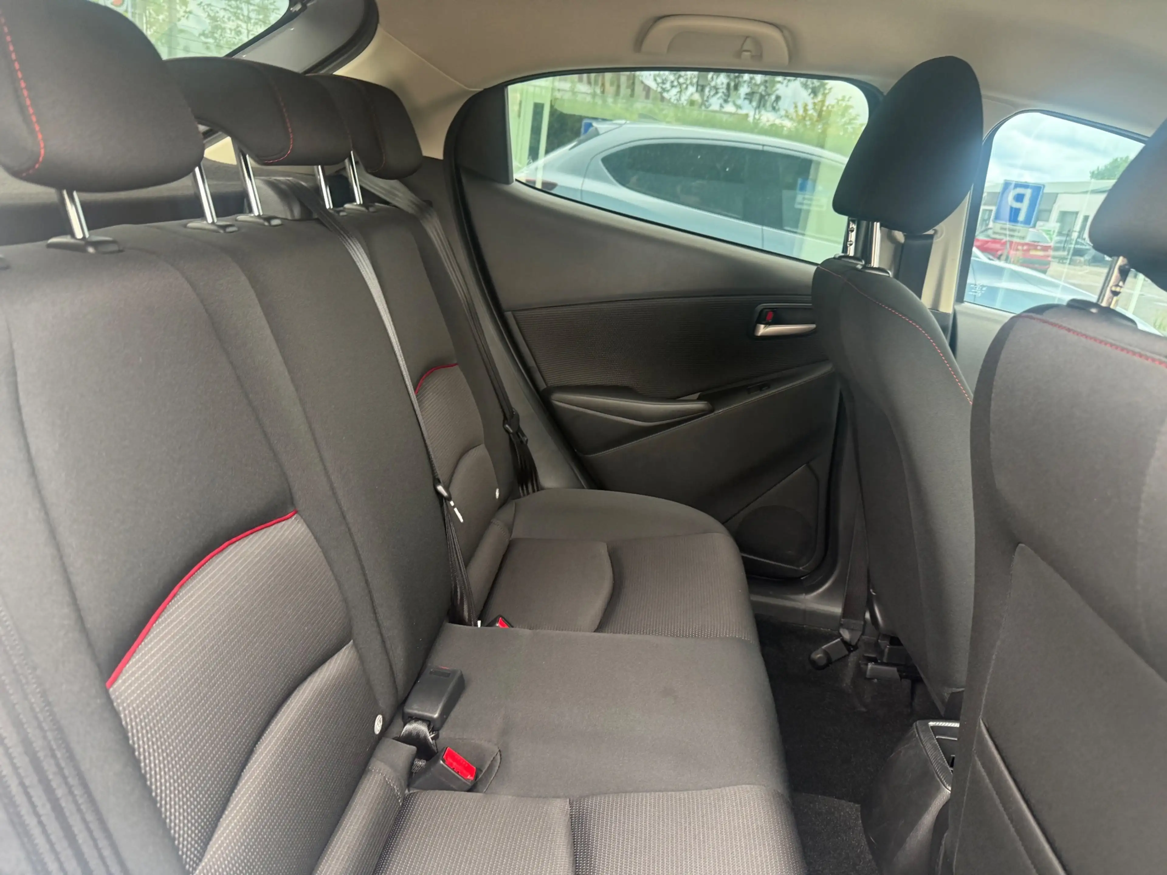 Mazda 2 1.5 Skyactiv-G Sportive - Navi - Cruise - Parkeerh — photo 25