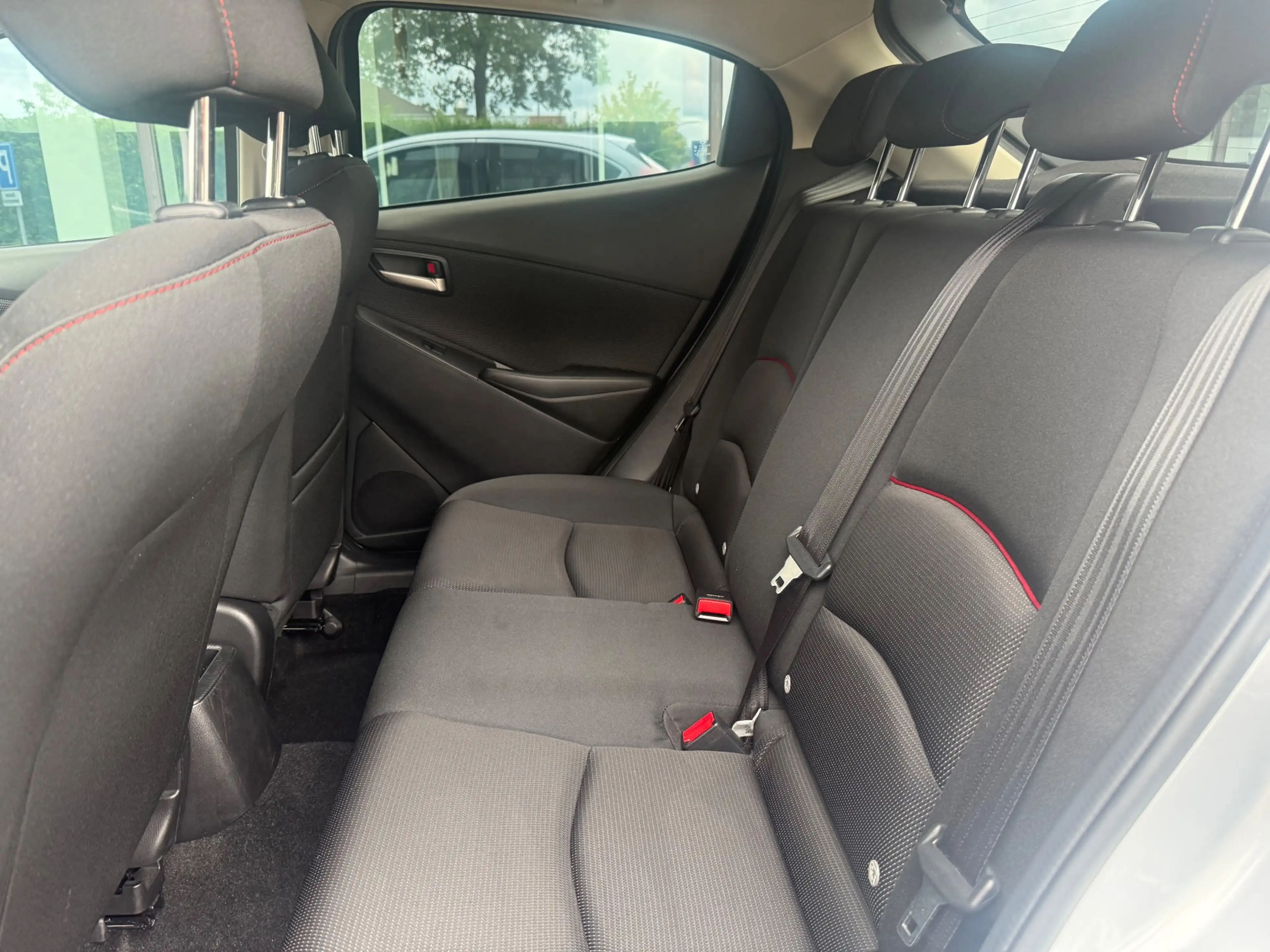 Mazda 2 1.5 Skyactiv-G Sportive - Navi - Cruise - Parkeerh — photo 18