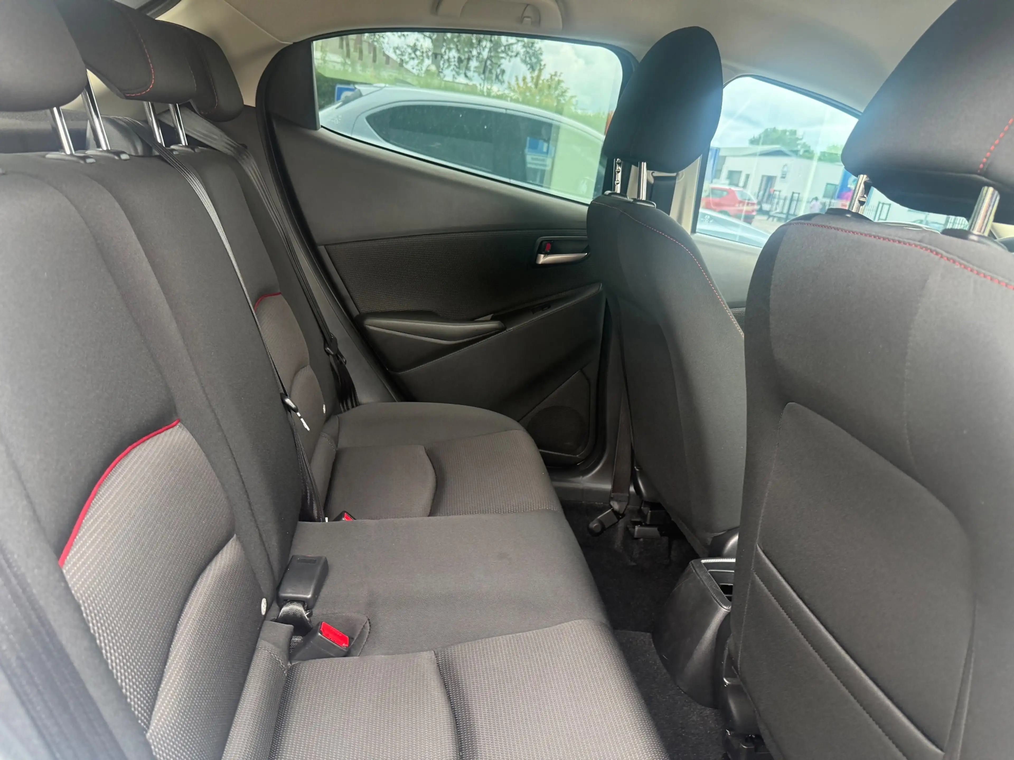 Mazda 2 1.5 Skyactiv-G Sportive - Navi - Cruise - Parkeerh — photo 26