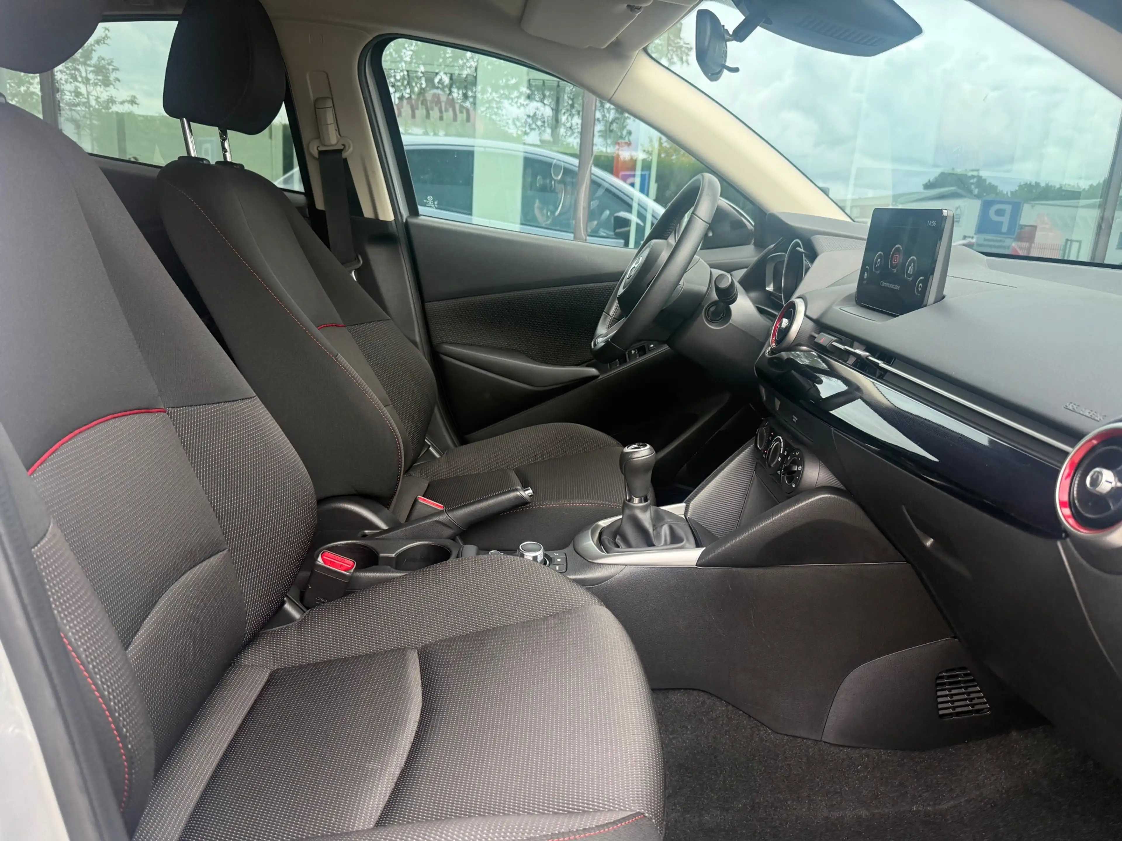 Mazda 2 1.5 Skyactiv-G Sportive - Navi - Cruise - Parkeerh — photo 28