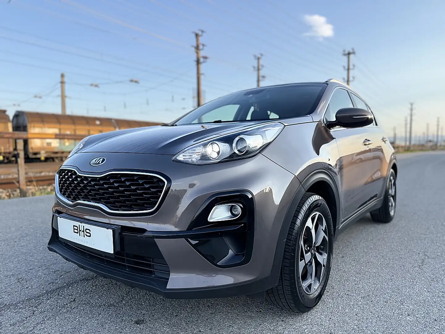 Kia Sportage 1,6 CRDI SCR Silber Braun - 1