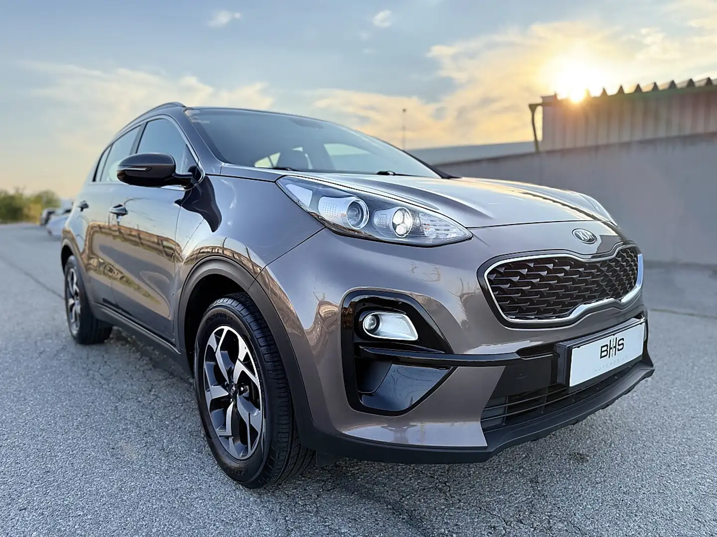 Kia Sportage 1,6 CRDI SCR Silber Braun - 2