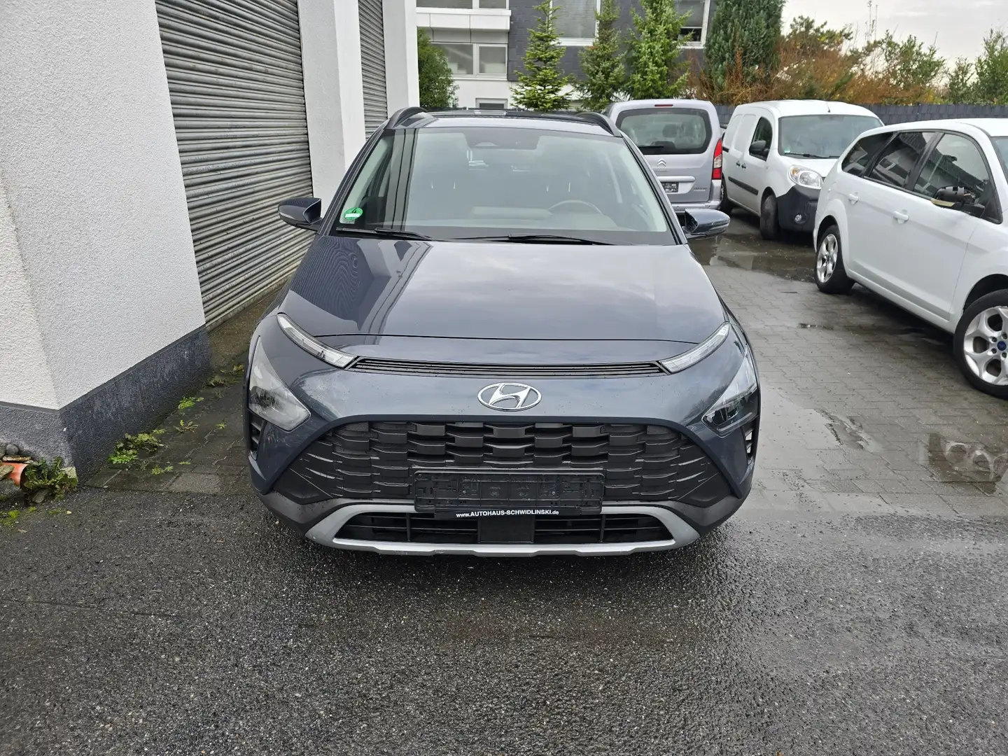 Hyundai BAYON Select 2WD Grau - 1