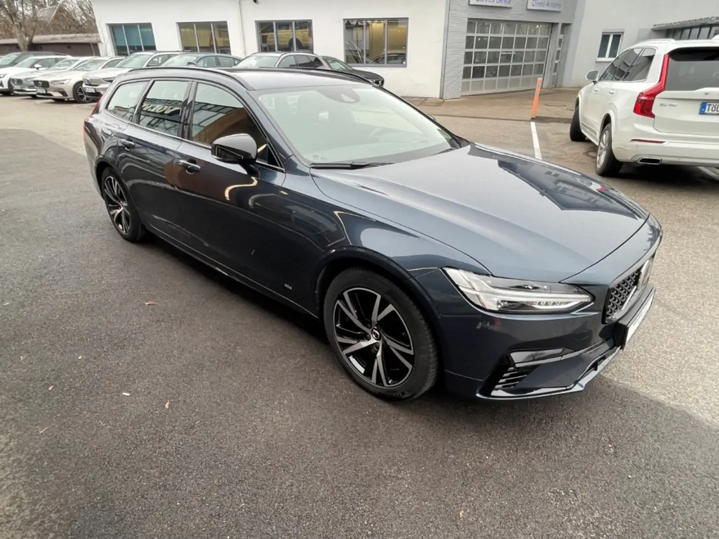 Volvo V90 T6 AWD Recharge R-Design Expression HUD, ACC, BLIS Blauw - 2