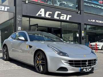 Pequeño 660cv Automático de 3 Puertas