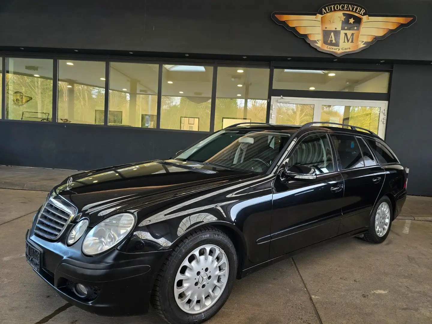 Mercedes-Benz E 200 T Kompressor Sport LEDER/SZH/Prins-LPG Schwarz - 1