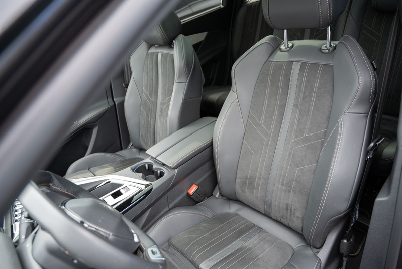 Peugeot 5008 GT 1.5 BlueHDi 130 EAT8 *PANO*MIRRORSCREEN*SHZ*DAB* — photo 7