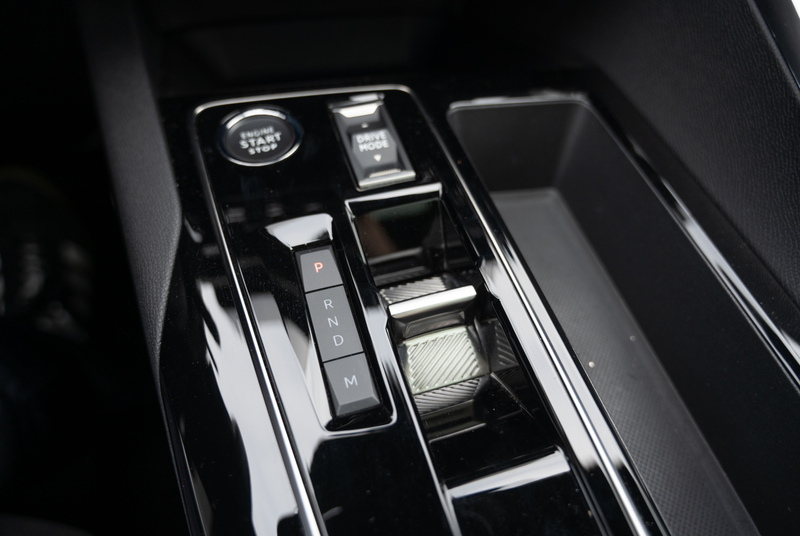 Peugeot 5008 GT 1.5 BlueHDi 130 EAT8 *PANO*MIRRORSCREEN*SHZ*DAB* — photo 12