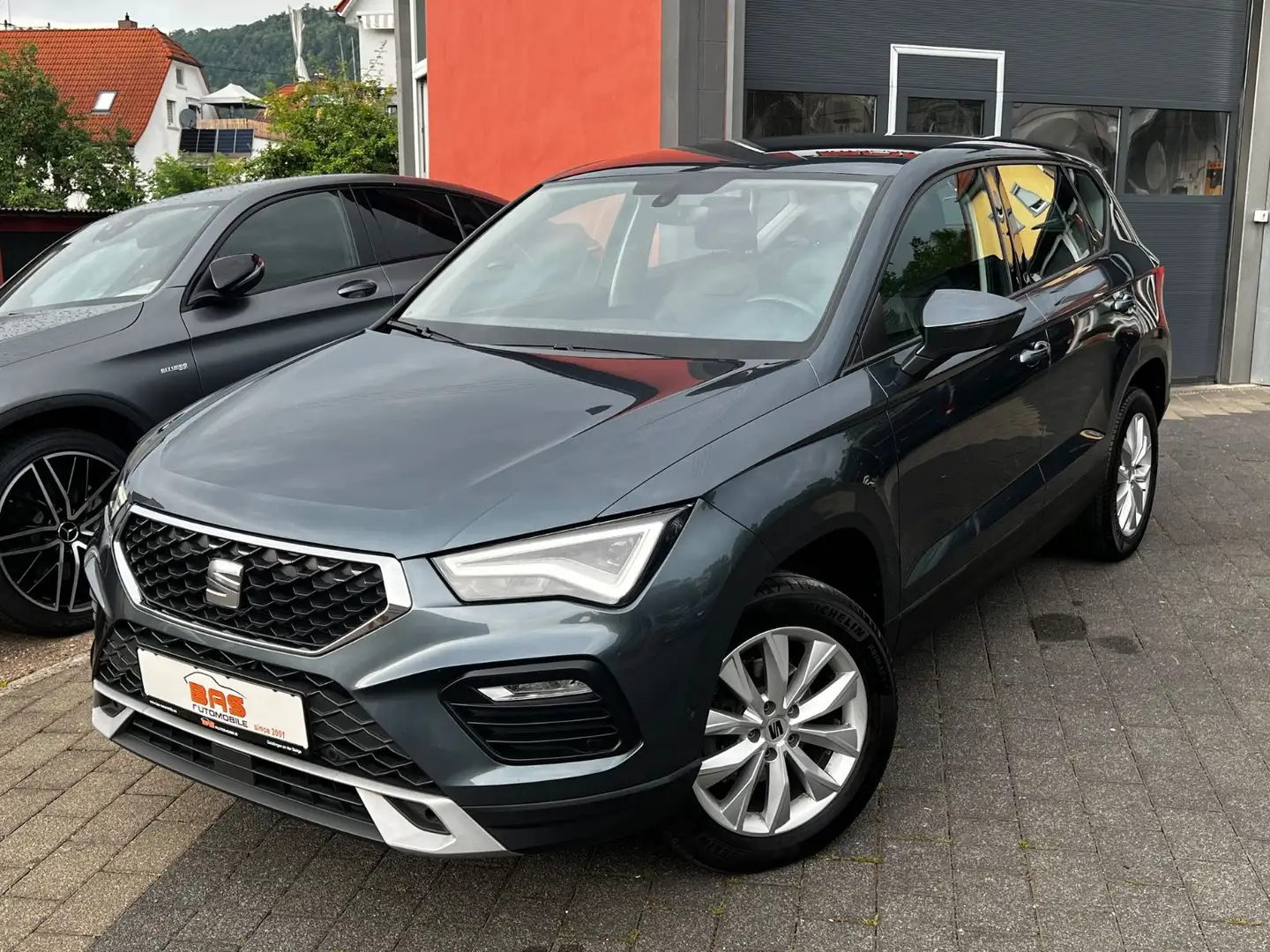 SEAT Ateca 1.5 TSI Style*DSG*NAVI*LED*AHK*KAMERA* Gris - 1