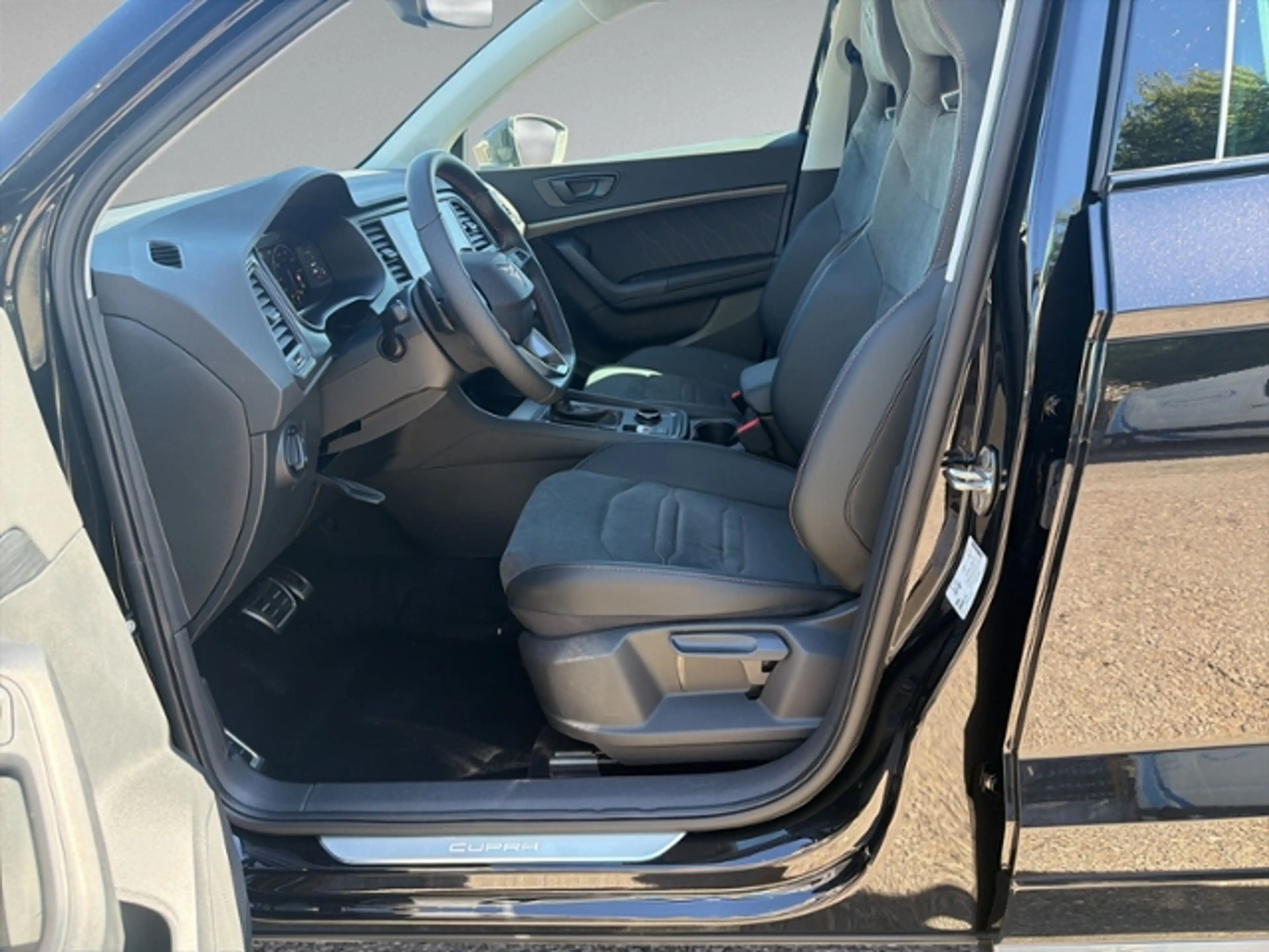 CUPRA Ateca 1.5 TSI DSG AHK+RFK+NAVI.+KESSY+eHECK+ACC+ — photo 8
