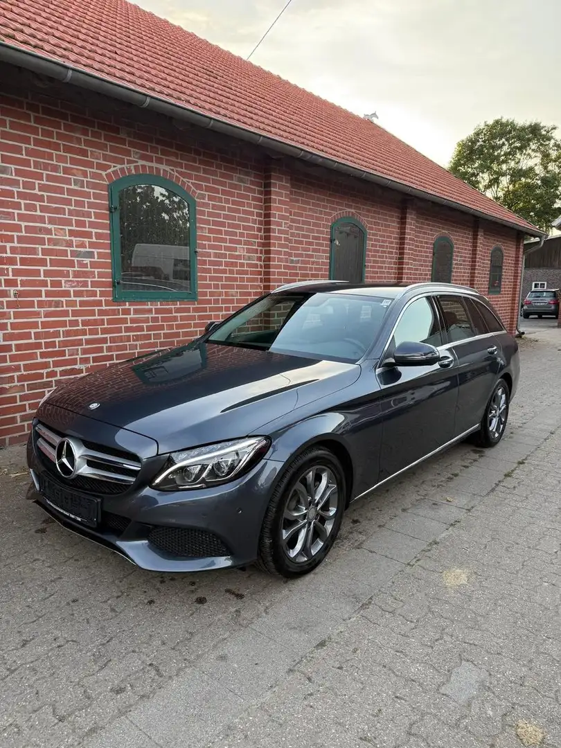 Mercedes-Benz C 180 T CGI Avantgarde Navi LED AHK Kamera Šedá - 1