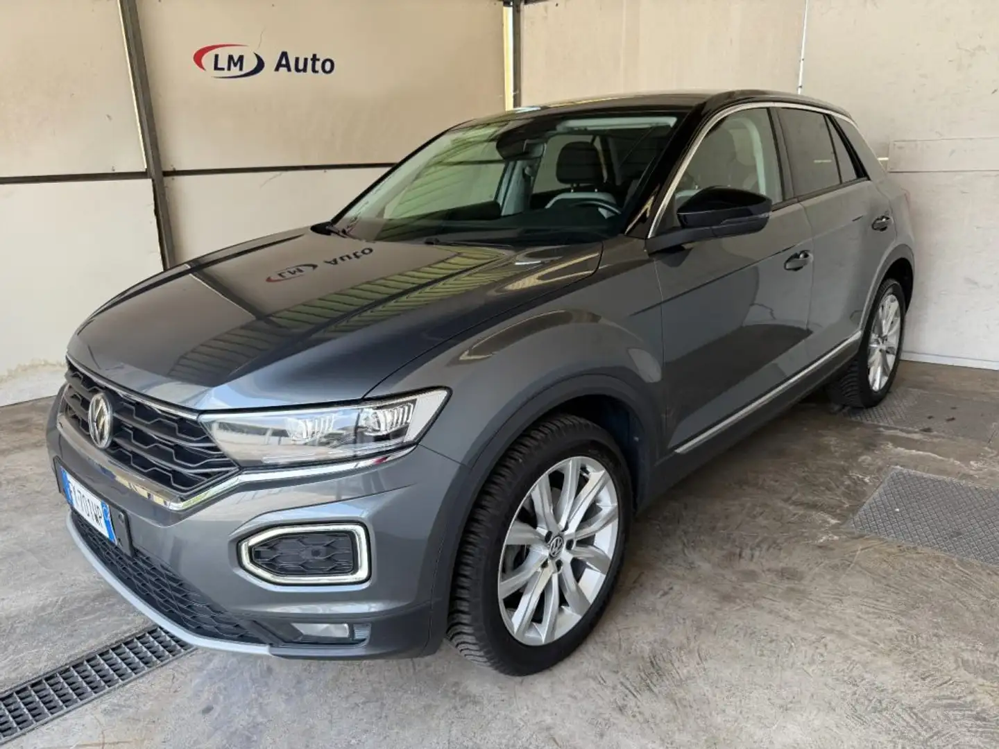 Volkswagen T-Roc 1.5 TSI ACT DSG Advanced BlueMotion Technology Grijs - 1
