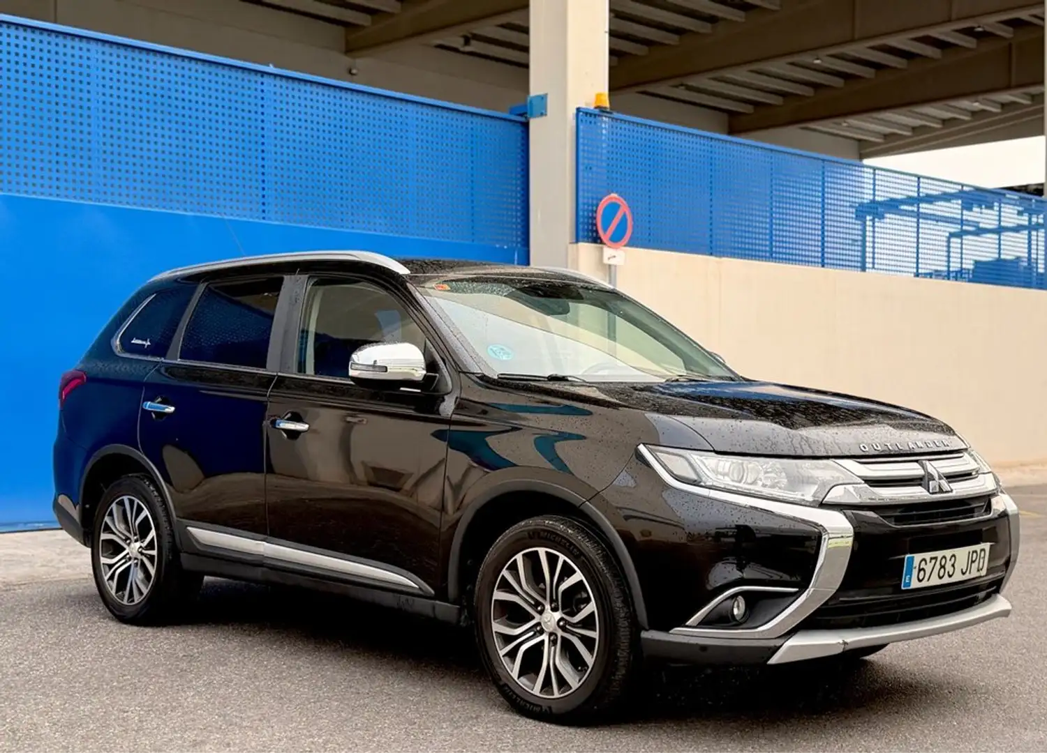Mitsubishi Outlander 220DI-D Motion 2WD 5pl. Negro - 2