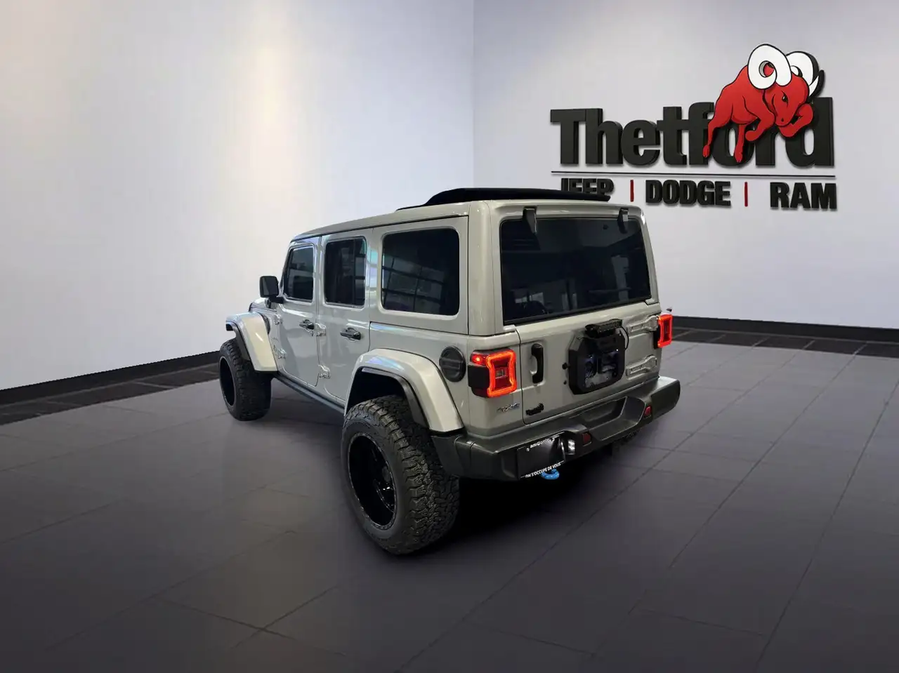 Jeep Wrangler photo Jeep Wrangler