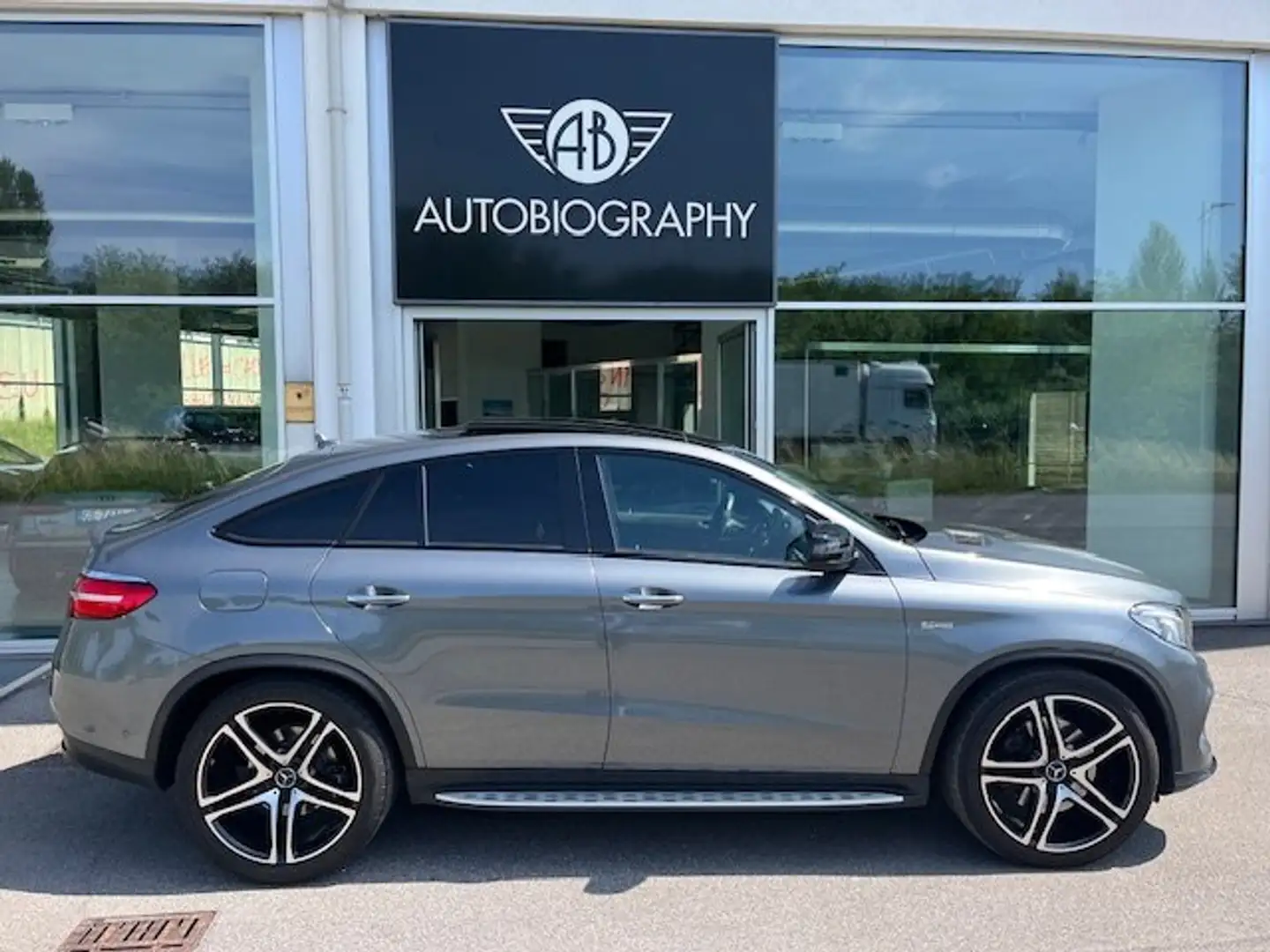 Mercedes-Benz GLE 43 AMG 43 COUPE' Sport 4matic 390cv aut List.109.924 € srebrna - 1