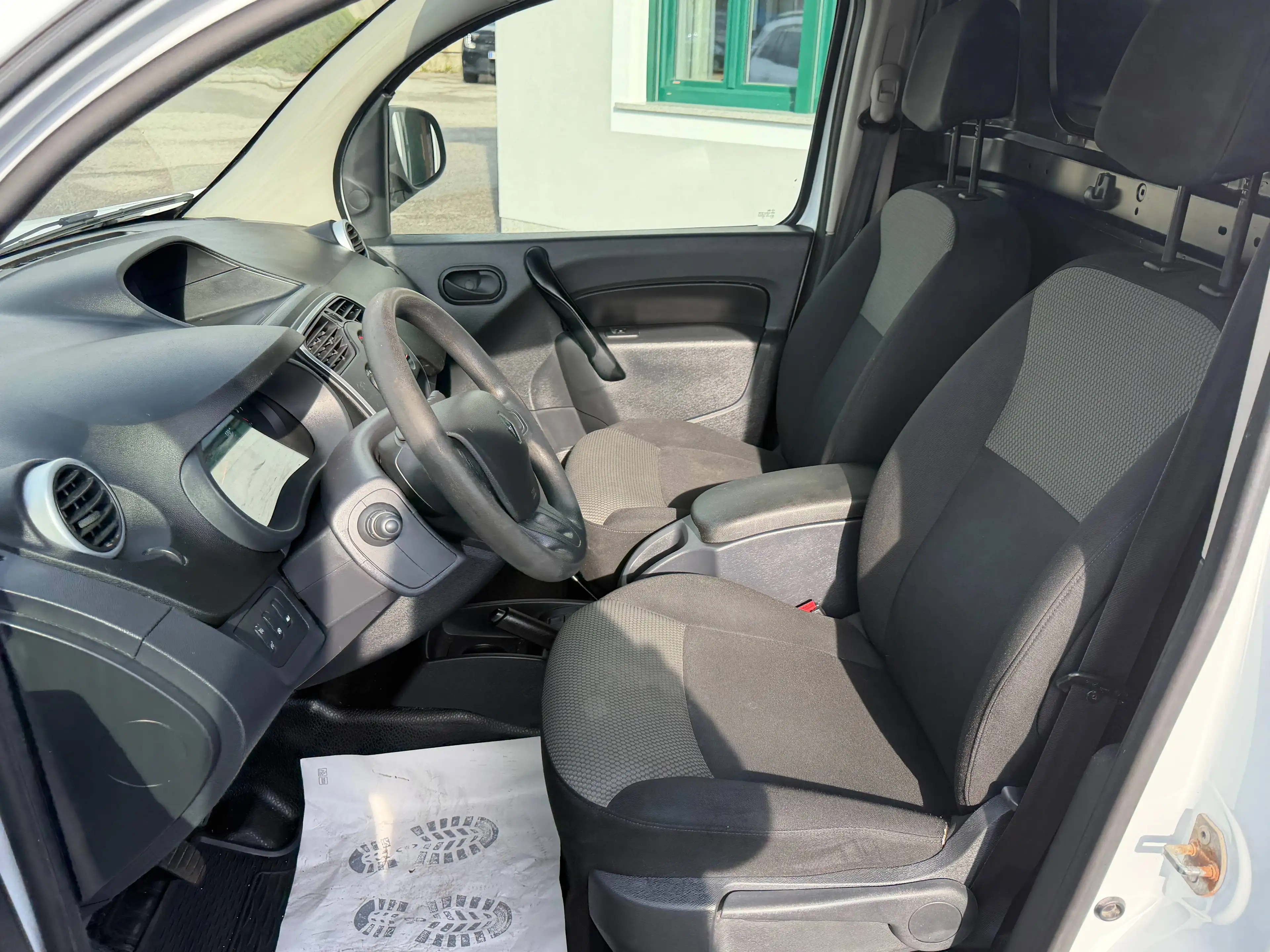 Renault Kangoo Express Medium Energy dCi L1 — photo 9