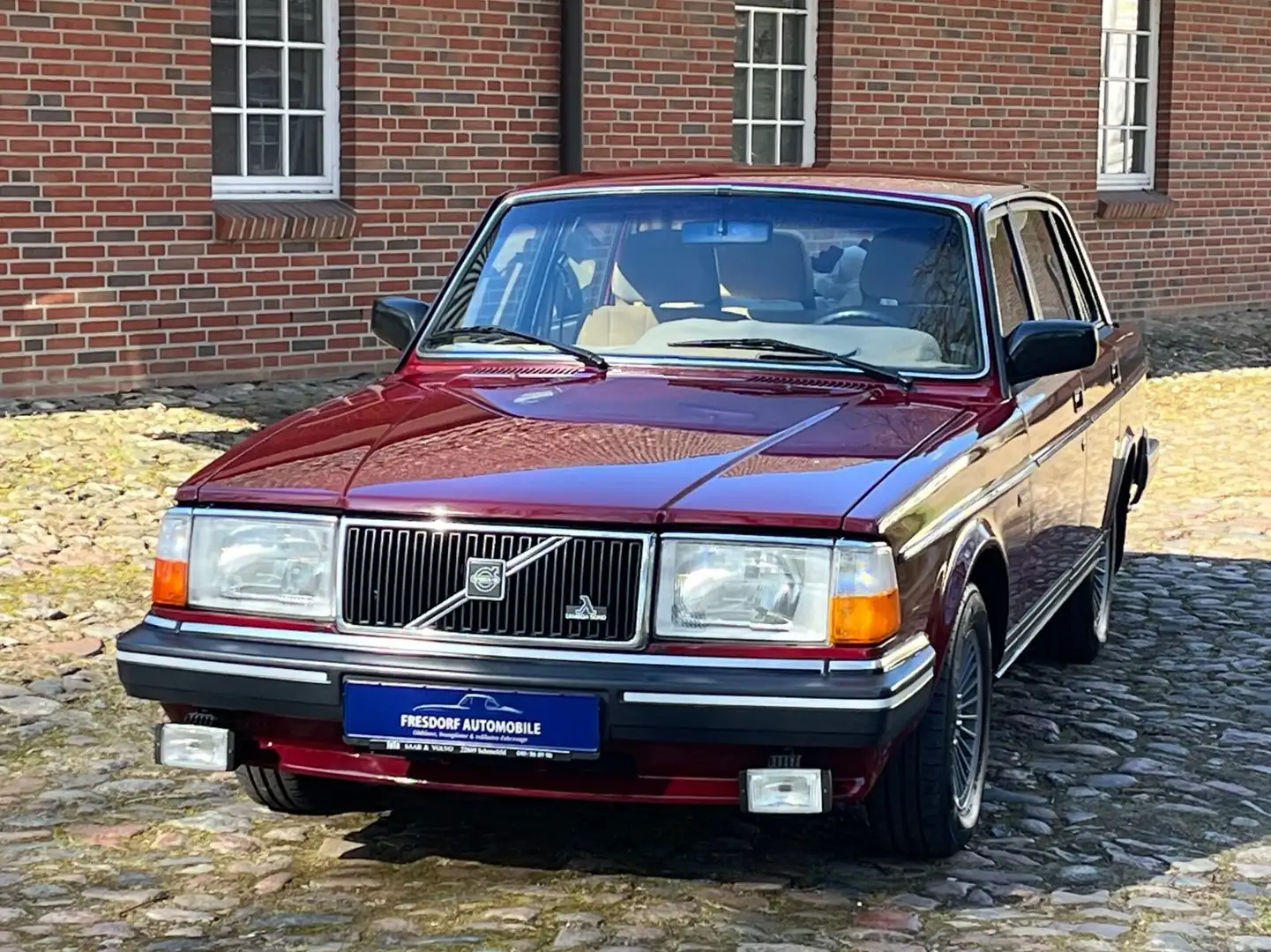 Volvo 240 DL 2.3L Automatik, Klima, 1a Pflegezustand Rojo - 1