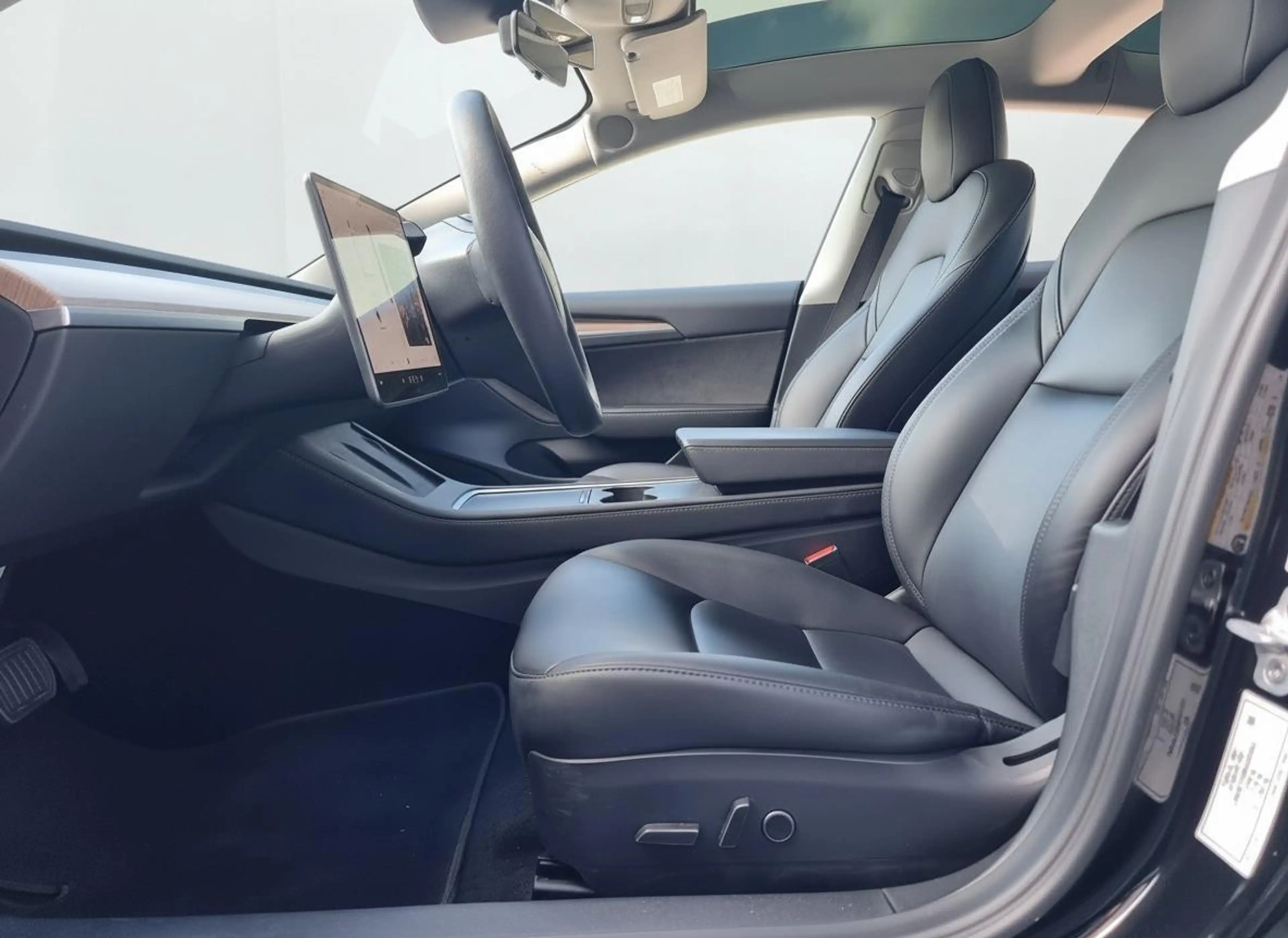 Tesla Model 3 Standard RWD Plus 60kWh SOH 92,1% | Leder | Panora — photo 15