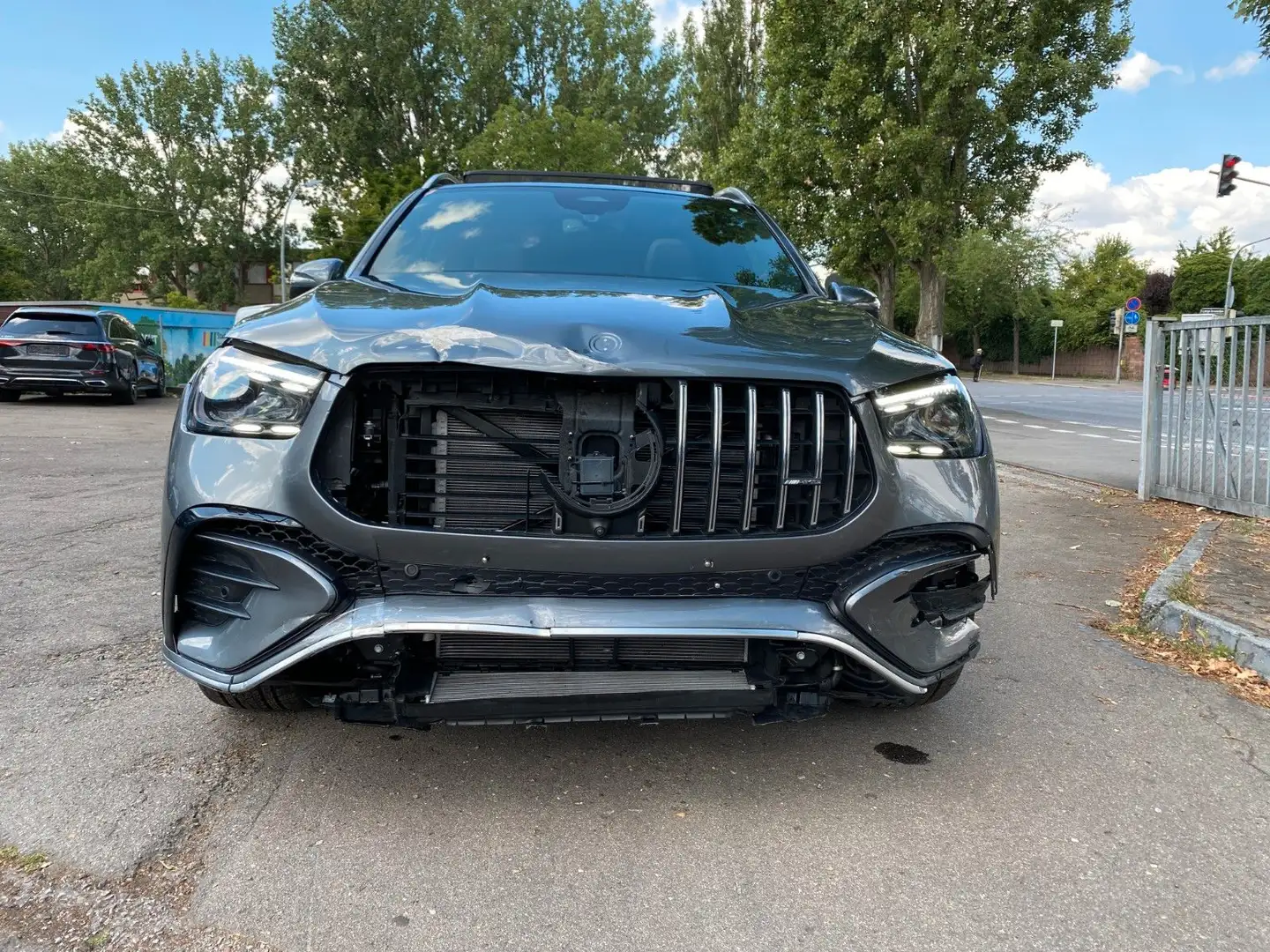 Mercedes-Benz GLE 53 AMG GLE 53 e AMG 4M/Pano/AHK/360°/Airmatic/Mbeam/21" Grau - 1