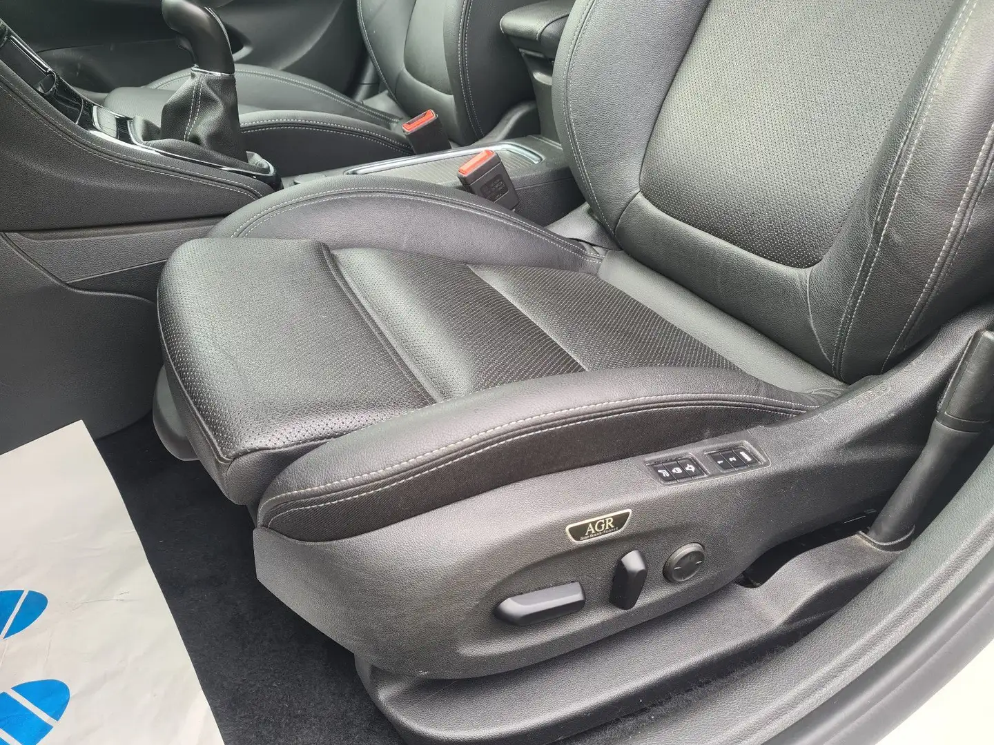 Opel Astra ST 1.5 Diesel 90kW * SUPER AUSSTATTUNG * Weiß - 1