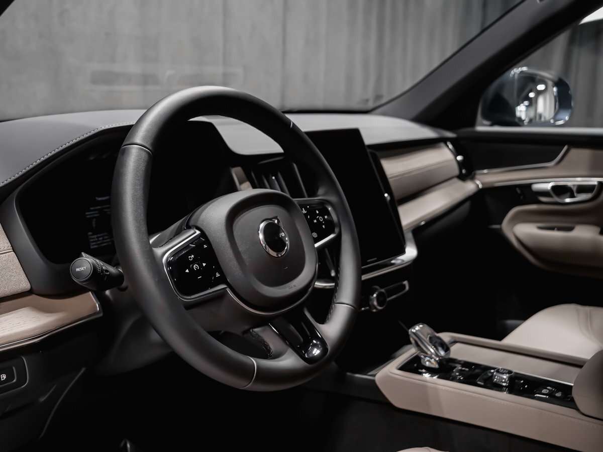 2026 Volvo XC90 Core Bright Theme thumb 9