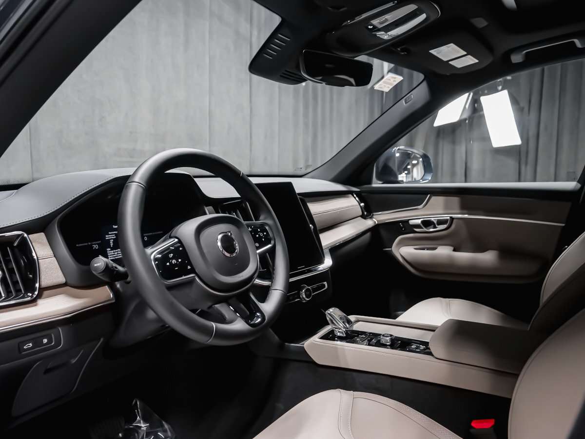 2026 Volvo XC90 Core Bright Theme thumb 7