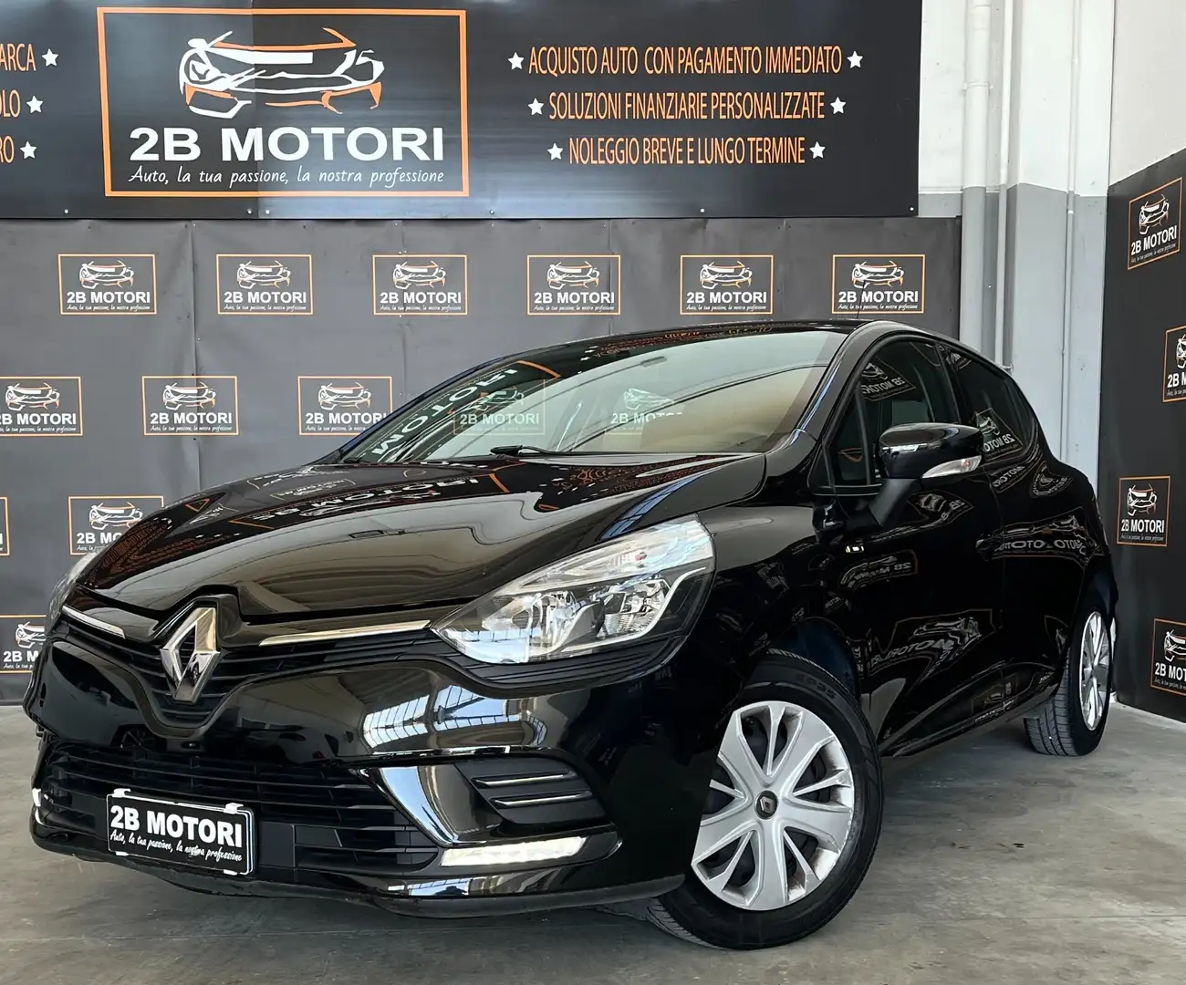 Renault Clio Clio TCe 12V 75 CV 5 porte Moschino Intens Noir - 1