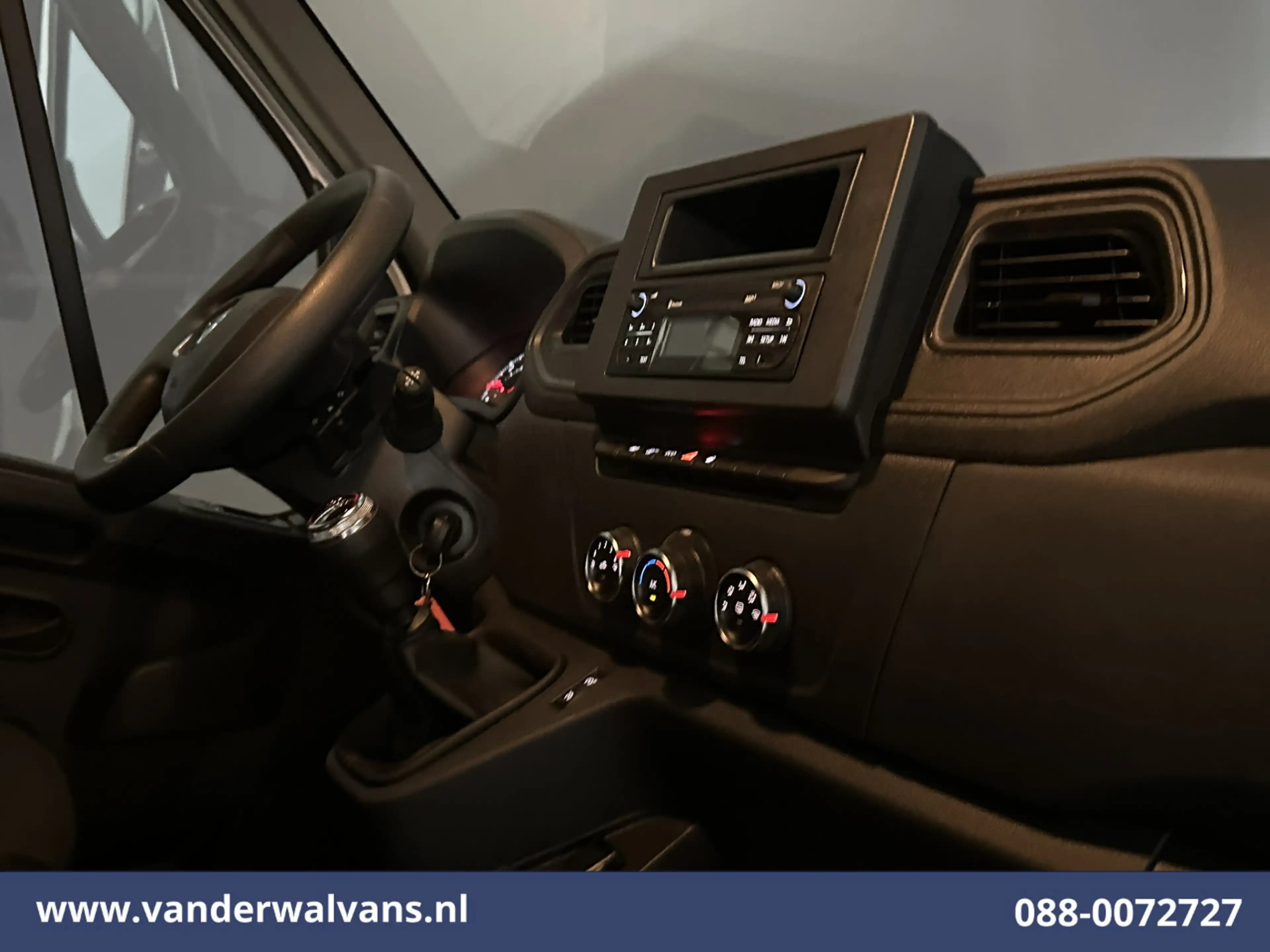 Renault Master 2.3 dCi 146pk Bakwagen 232cm Hoog Laadklep Zijdeur — photo 14