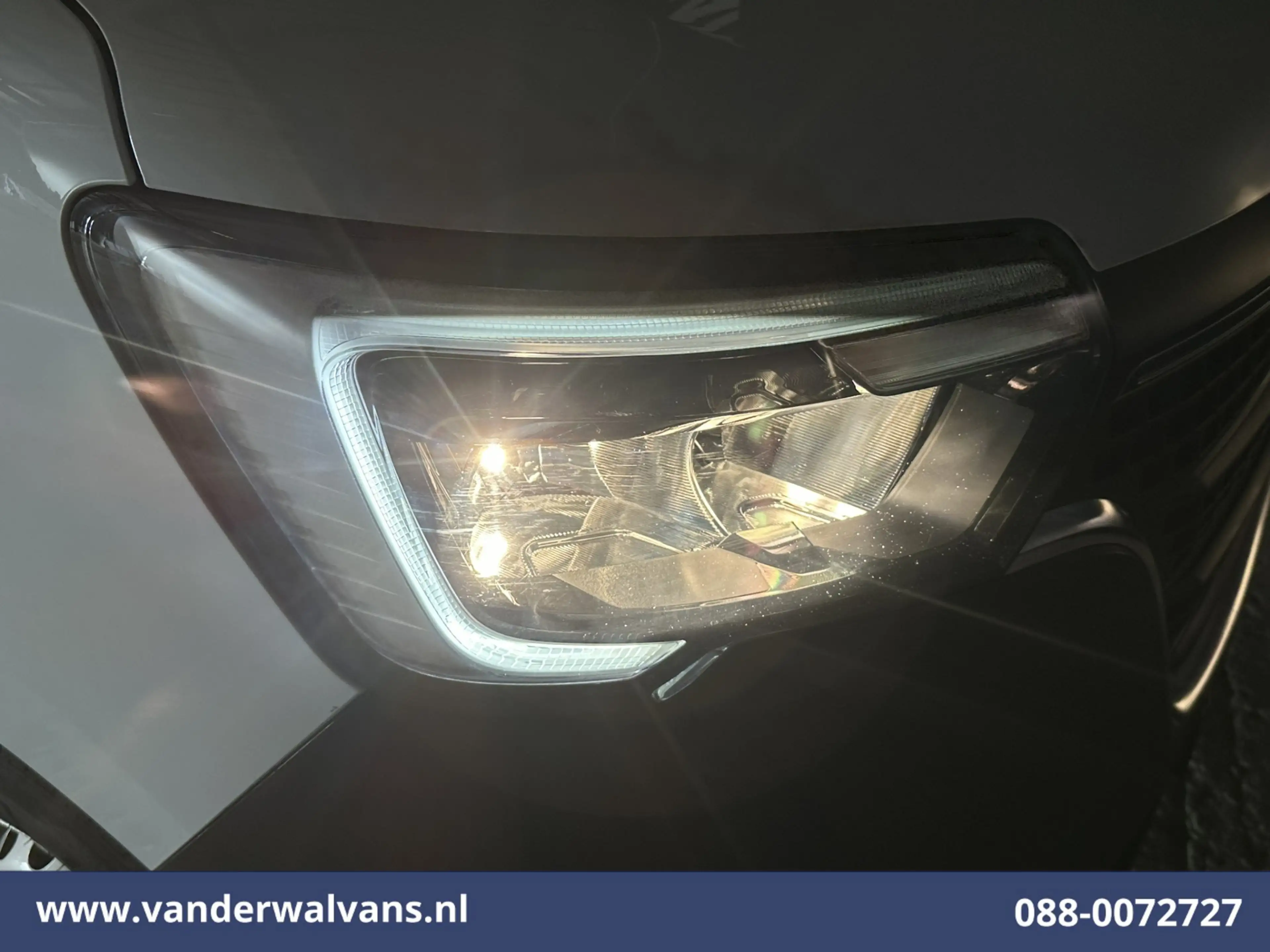 Renault Master 2.3 dCi 146pk Bakwagen 232cm Hoog Laadklep Zijdeur — photo 4
