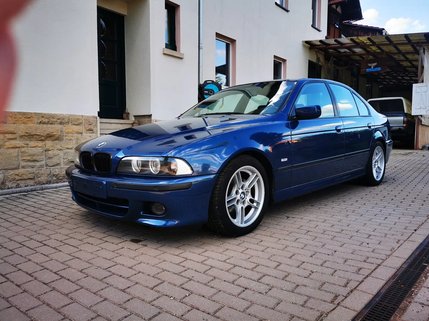 BMW 525 525iEdition Sport Bleu - 1