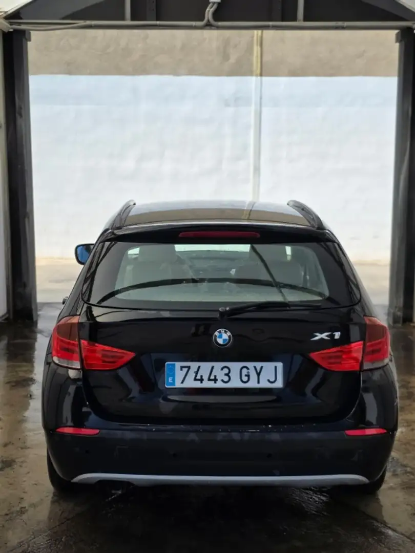 BMW X1 sDrive 18d Blanc - 2