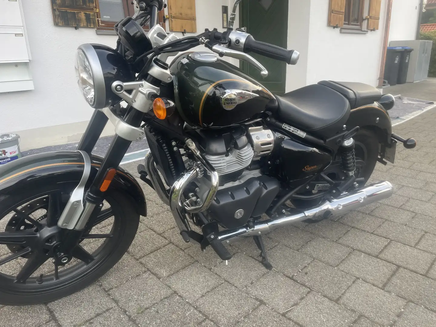 Royal Enfield Super Meteor 650 super Meteor Зелений - 1