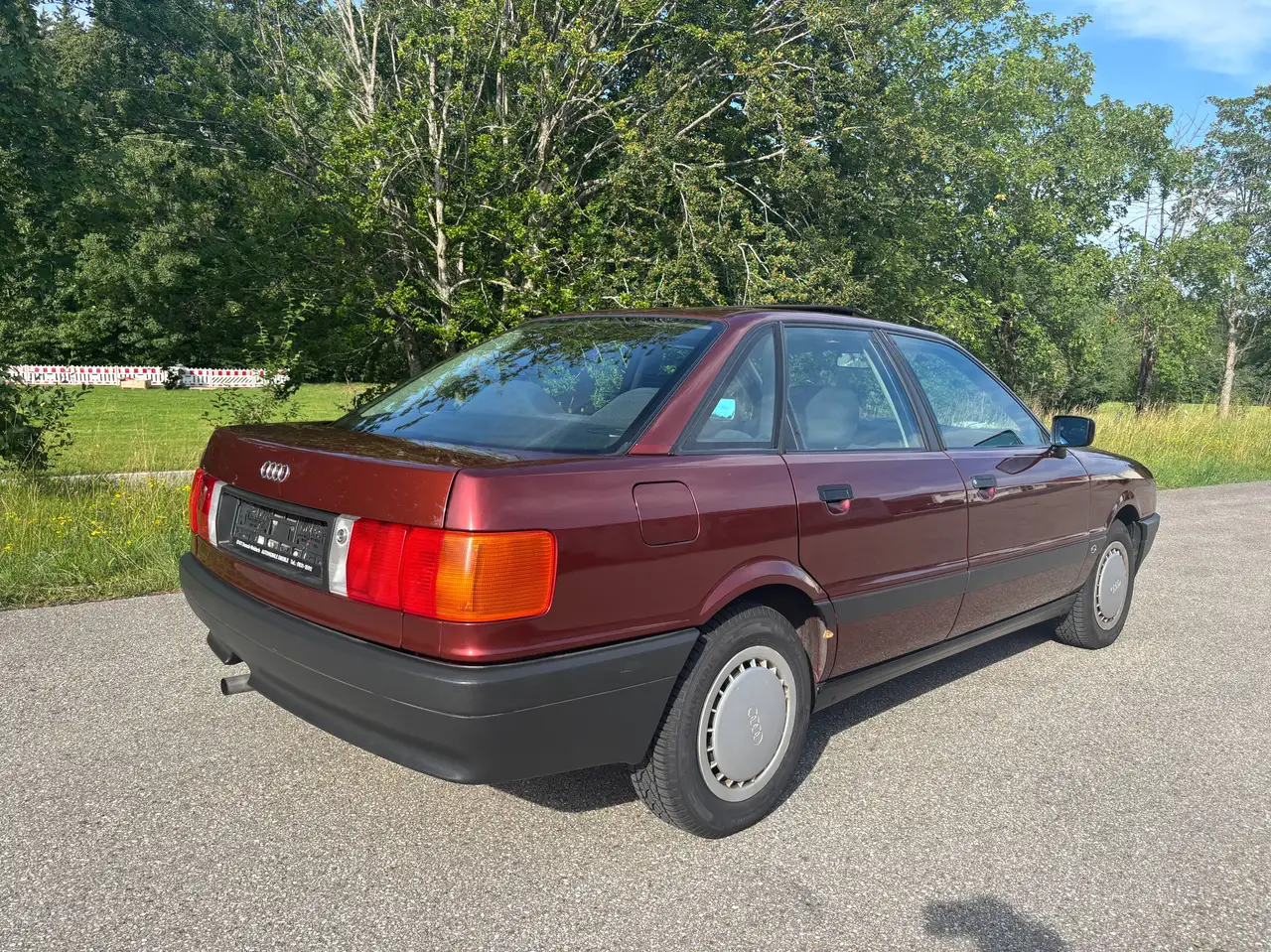 Audi 80 1.8 Young Edition, foto 7