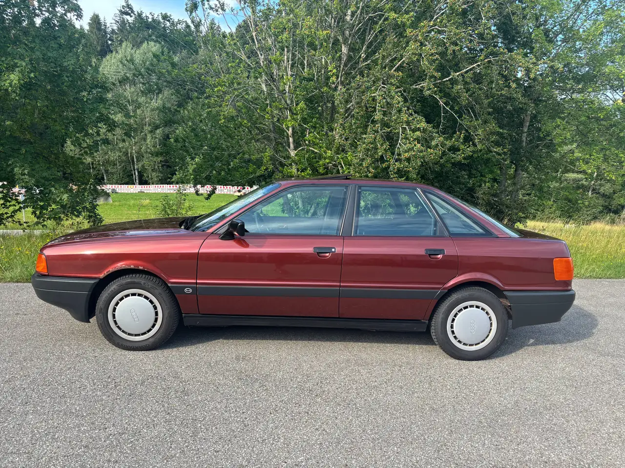 Audi 80 1.8 Young Edition, foto 10
