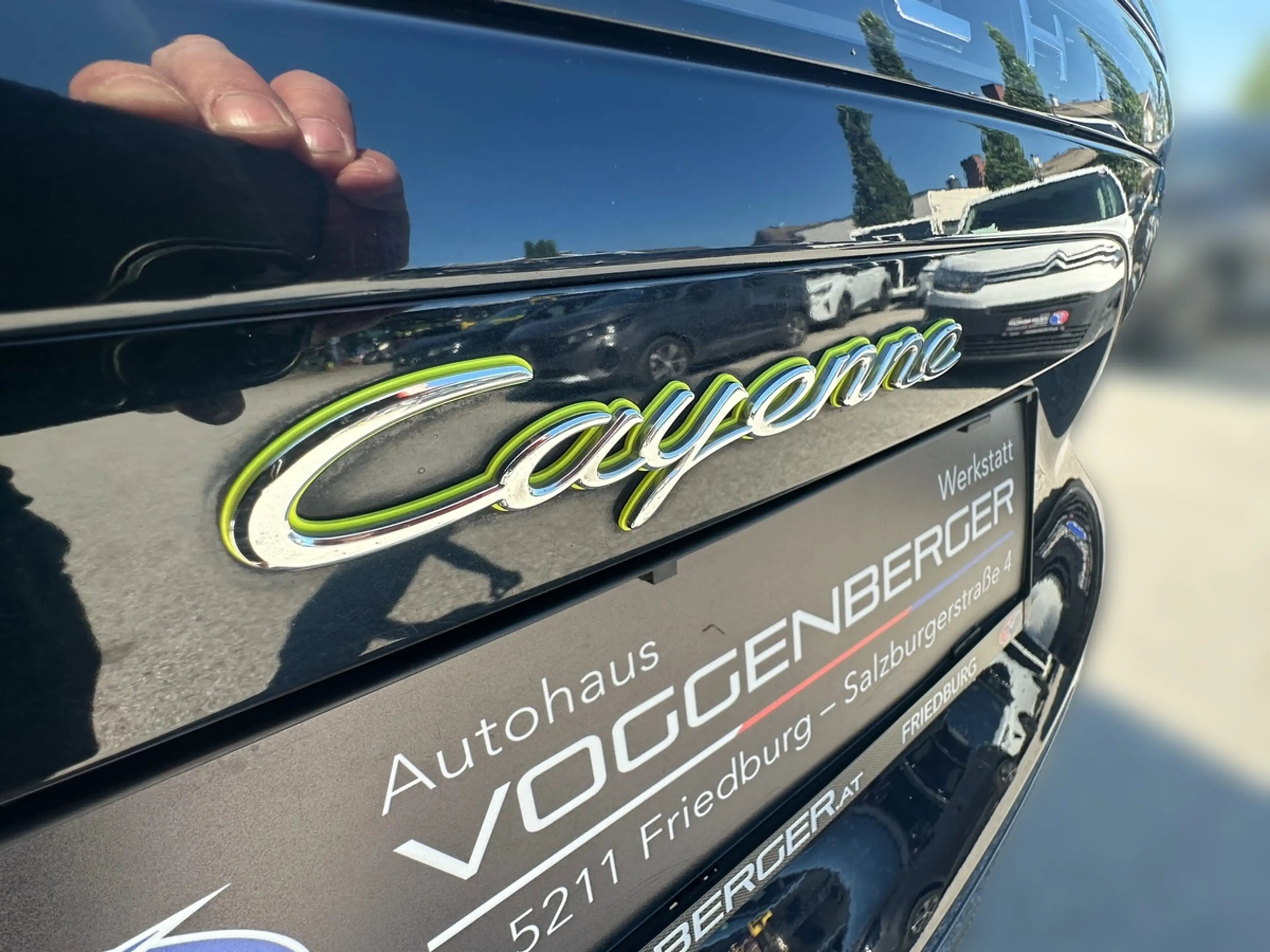 Porsche Cayenne E-Hybrid — photo 11