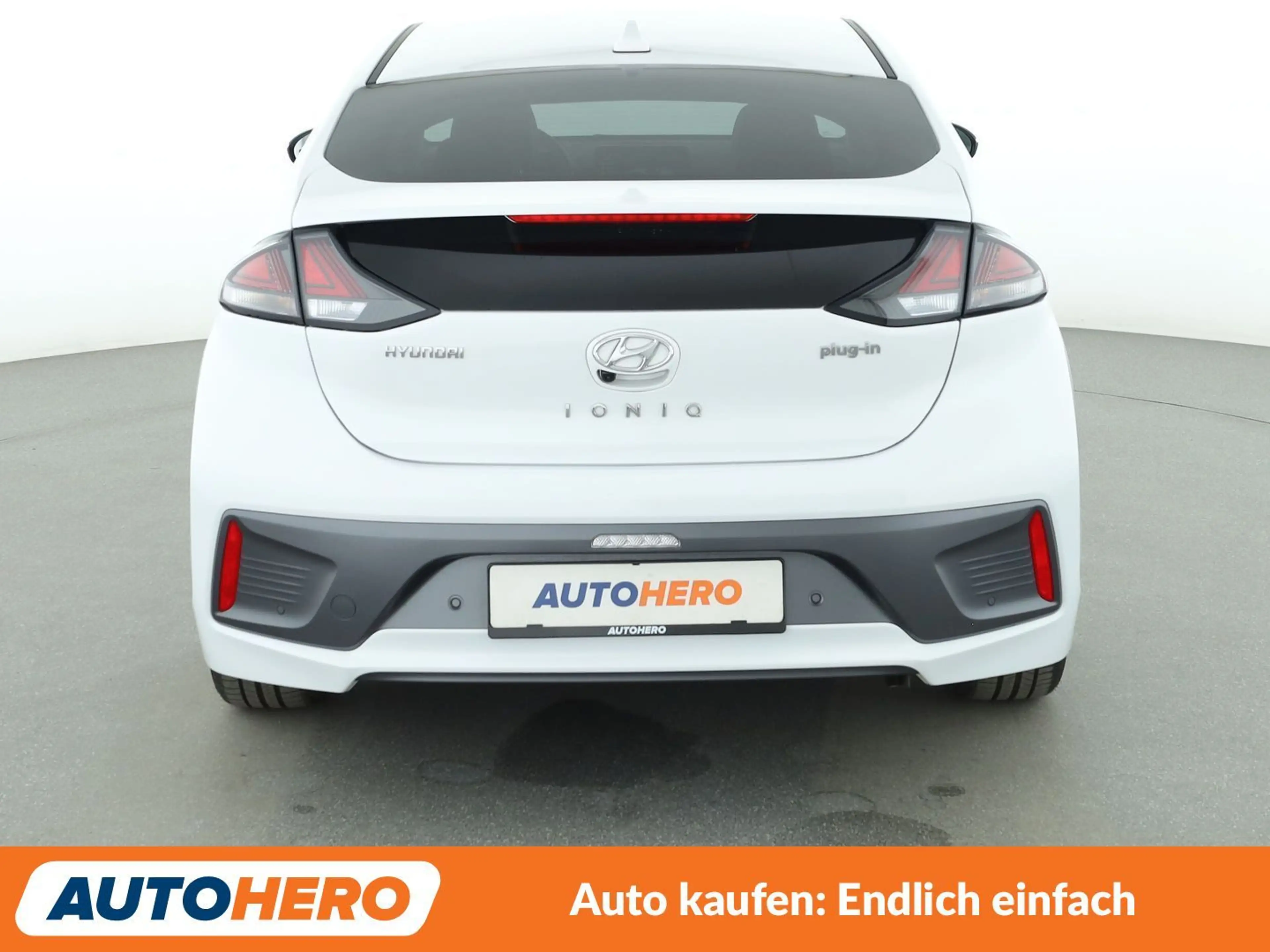 Hyundai IONIQ 1.6 Hybrid Premium Aut.*NAVI*ACC*CAM*PDC*SHZ*ALU* — photo 5
