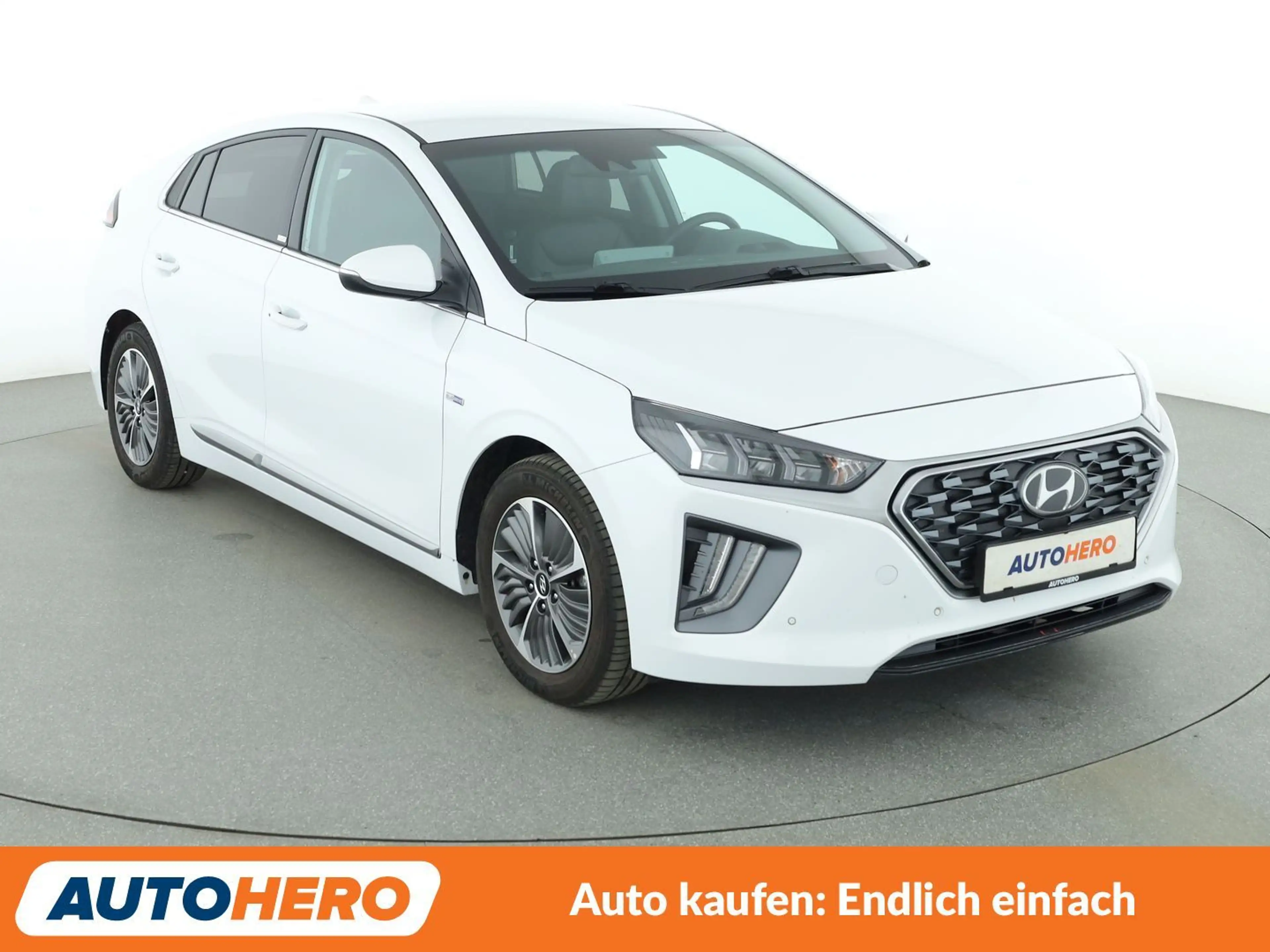 Hyundai IONIQ 1.6 Hybrid Premium Aut.*NAVI*ACC*CAM*PDC*SHZ*ALU* — photo 8