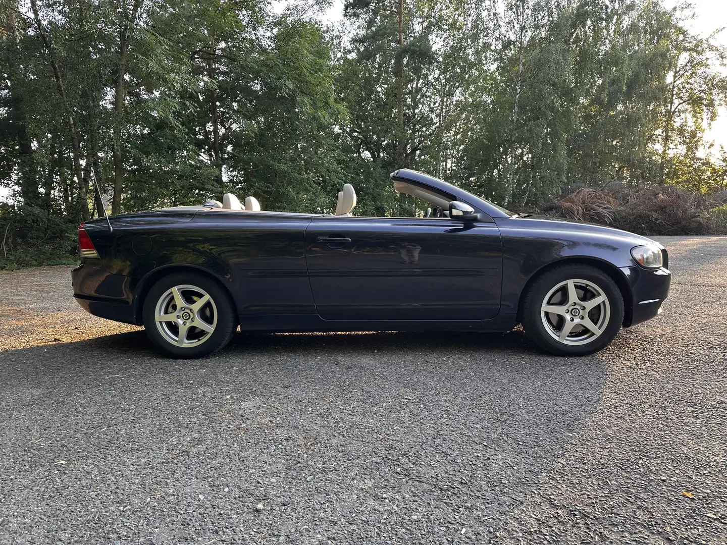 Volvo C70 2.4 Momentum - 2