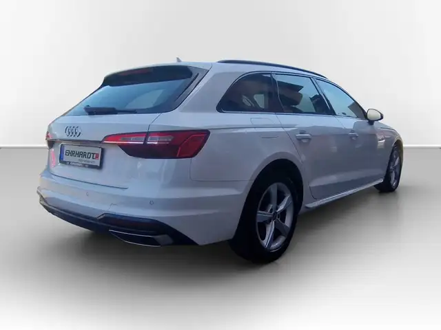 Audi A4 view 6