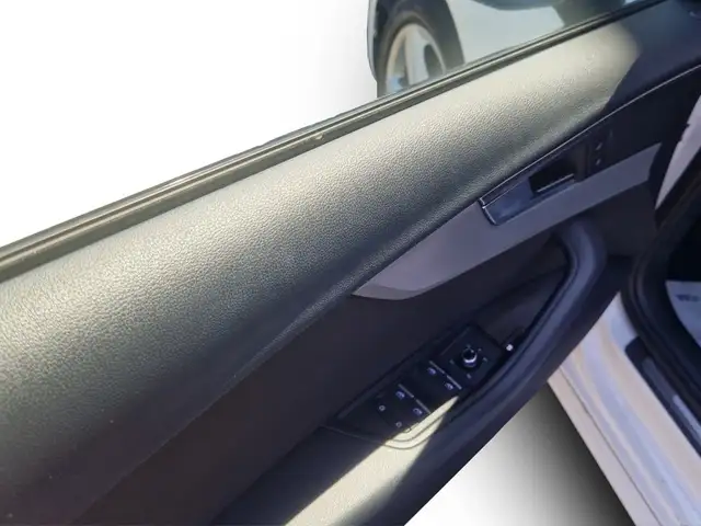 Audi A4 view 15