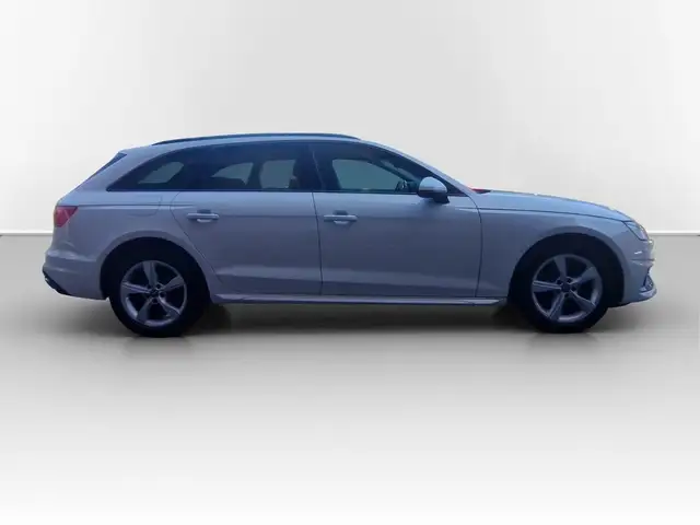 Audi A4 view 5