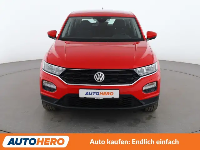 Volkswagen T-Roc view 9