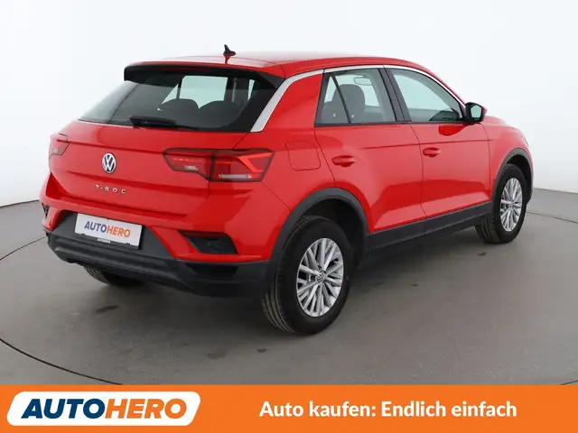 Volkswagen T-Roc view 6