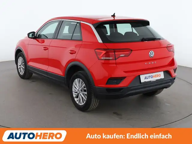 Volkswagen T-Roc view 4