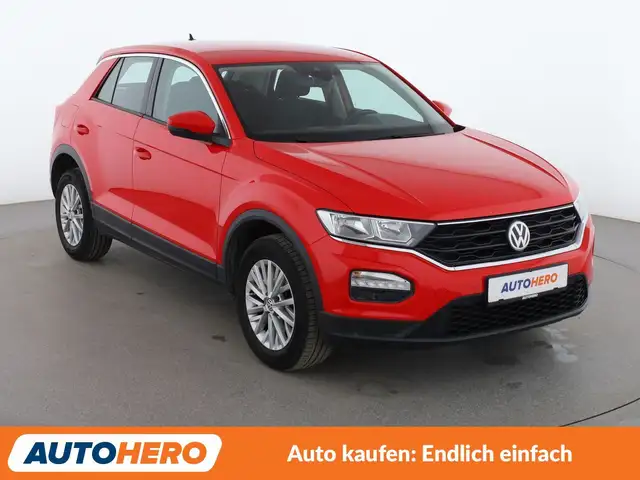 Volkswagen T-Roc view 8